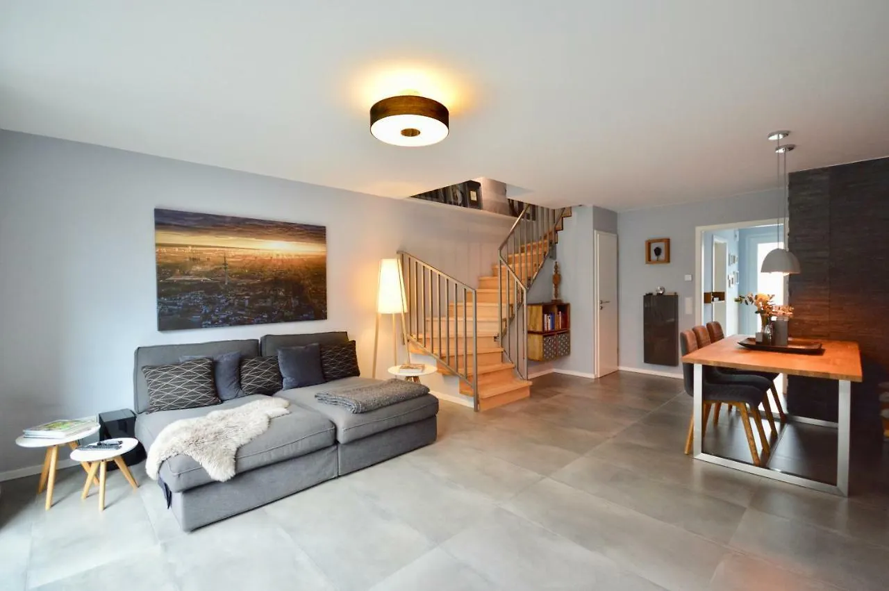 Ferienwohnung Urbaner Lifestyle im klimaneutralen Effizienzhaus Hamburg Apartment